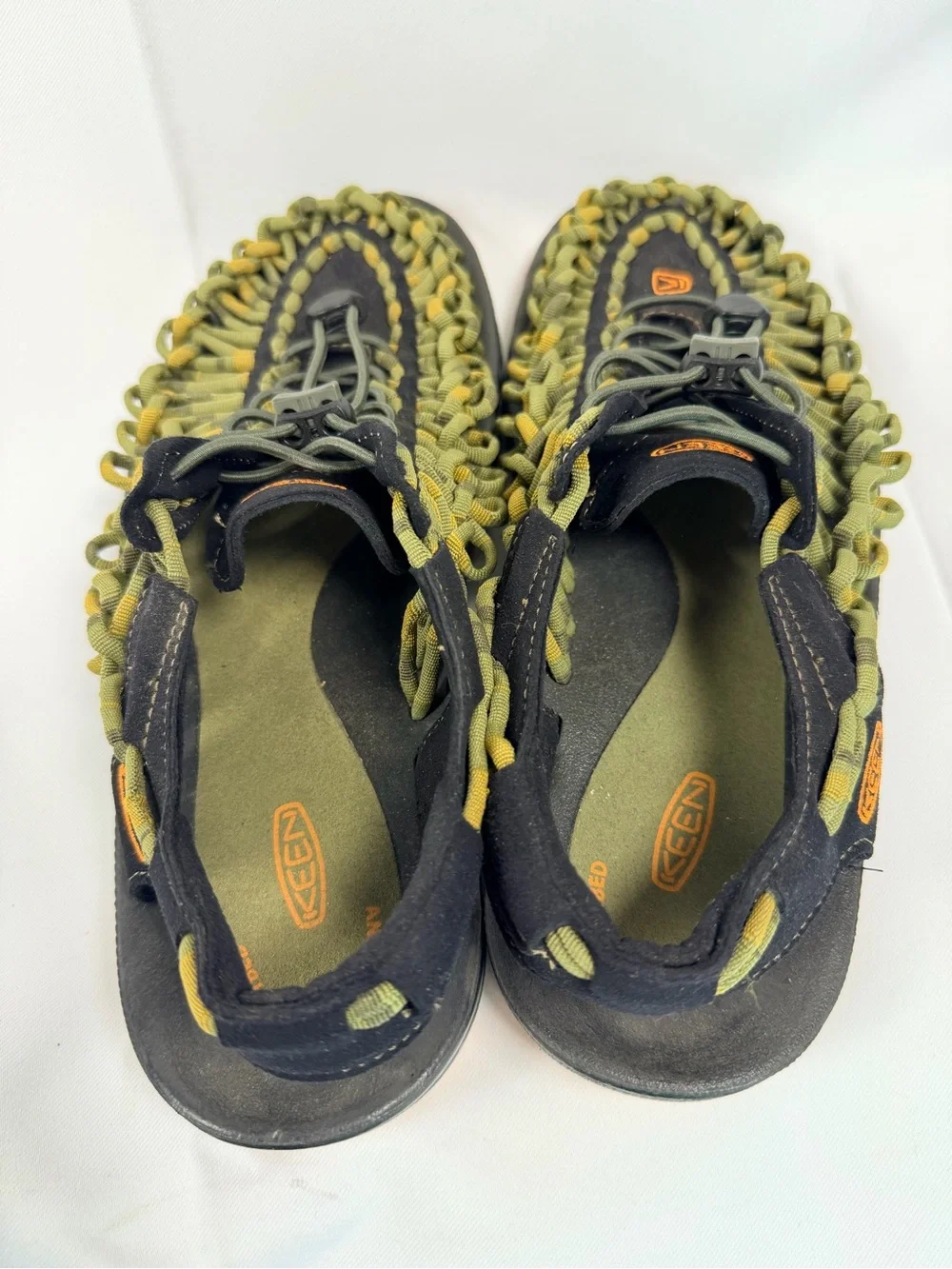 Keen olive green